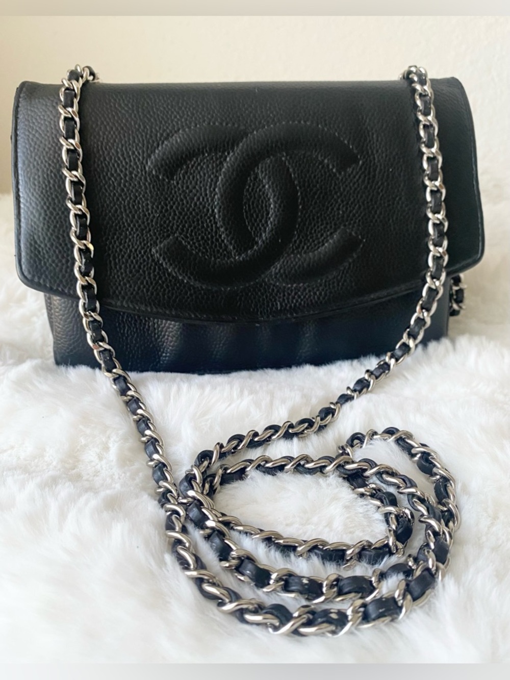 ❤️ CHANEL Caviar Timeless CC Wallet on a Chain